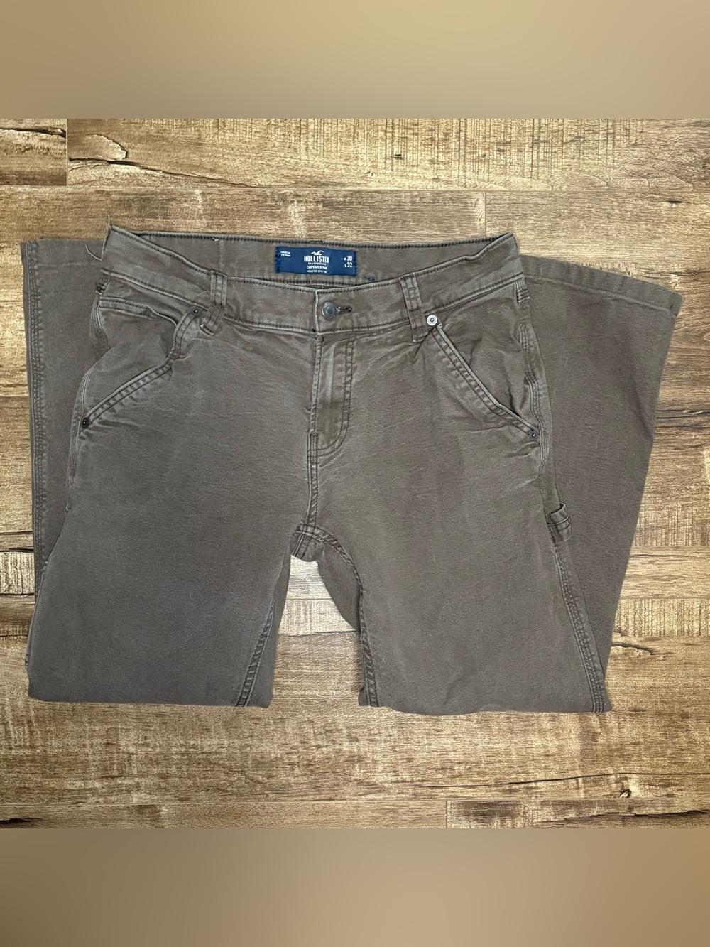 Hollister Men's Relaxed Carpenter Jeans in Dark Brown